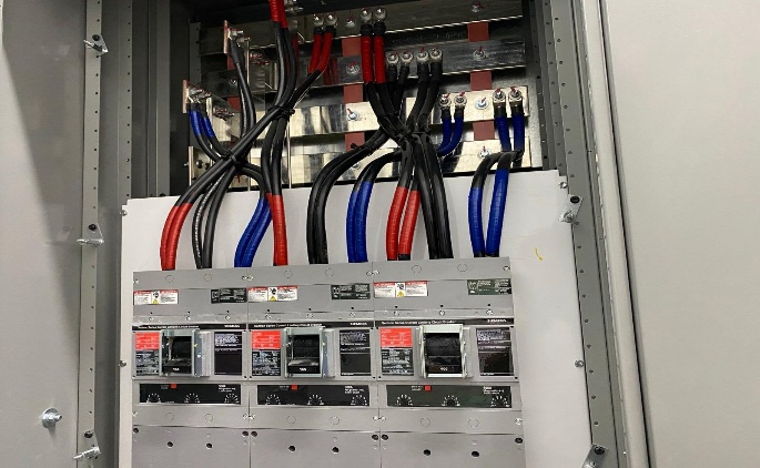 Siemens main distribution switchboards and circuit breakers